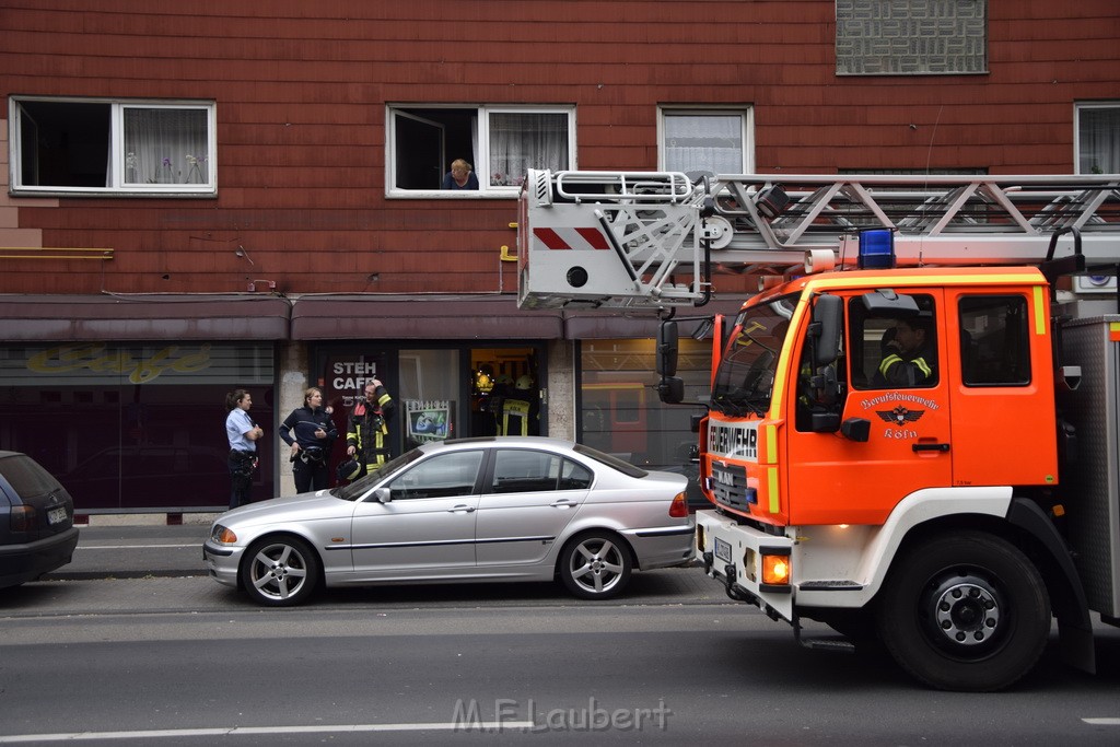 Feuer 1 Koeln Hoehenberg Olpenerstr P22.JPG - Miklos Laubert